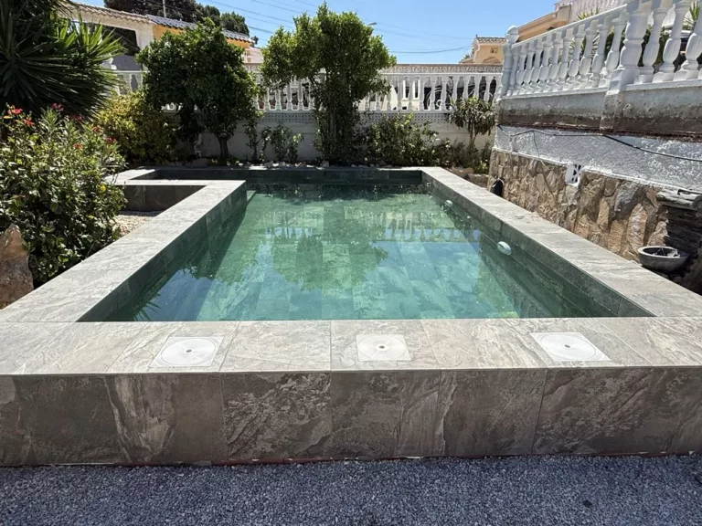 Piscina de cerámica en El Chaparral, 6×3 m